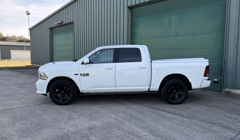 
								Dodge RAM 1500 5.7 V8 4×4 LPG 2018 full									