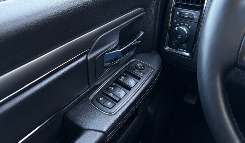
								Dodge RAM 1500 5.7 V8 4×4 LPG 2018 full									