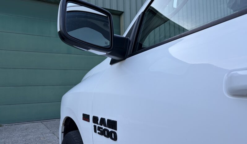 
								Dodge RAM 1500 5.7 V8 4×4 LPG 2018 full									